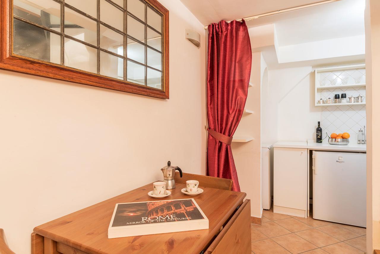 Sweet Little Suite Near Pantheon Rome Buitenkant foto
